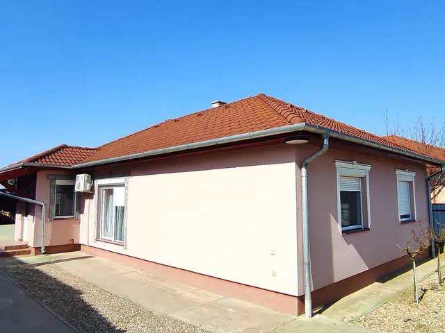 Eladó ház Nyíregyháza, Újkistelekiszőlő 117 nm