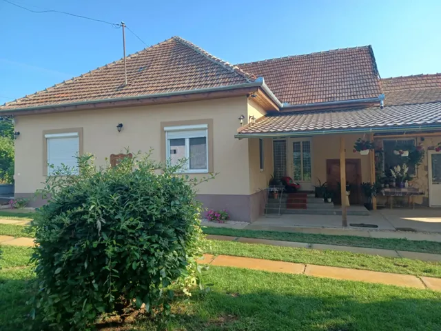 Eladó ház Ópályi 135 nm