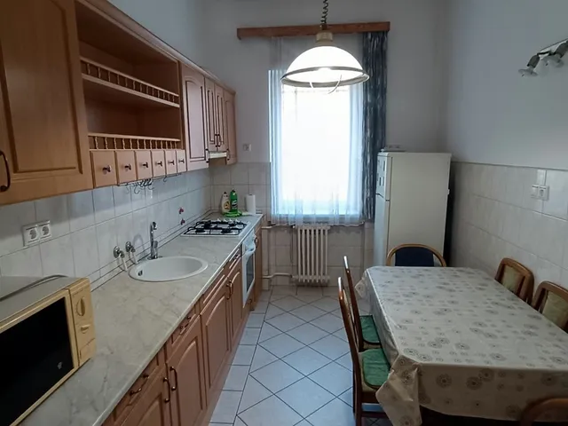 Eladó lakás Tiszavasvári 93 nm