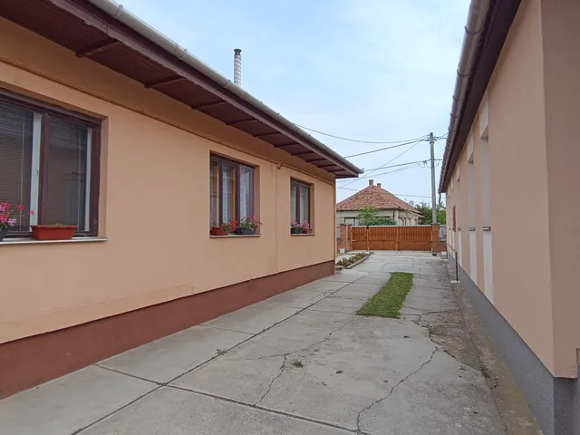 Eladó ház Tiszavasvári 200 nm