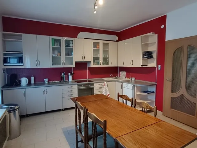 Eladó ház Tiszavasvári 210 nm