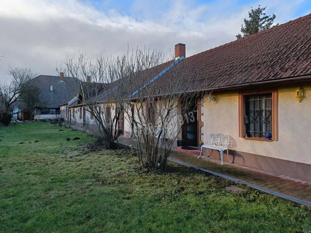 Eladó ház Rigács 250 nm