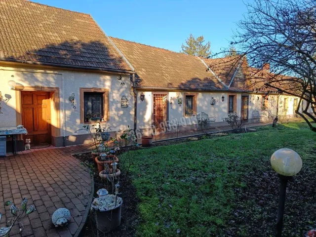 Eladó ház Rigács 250 nm