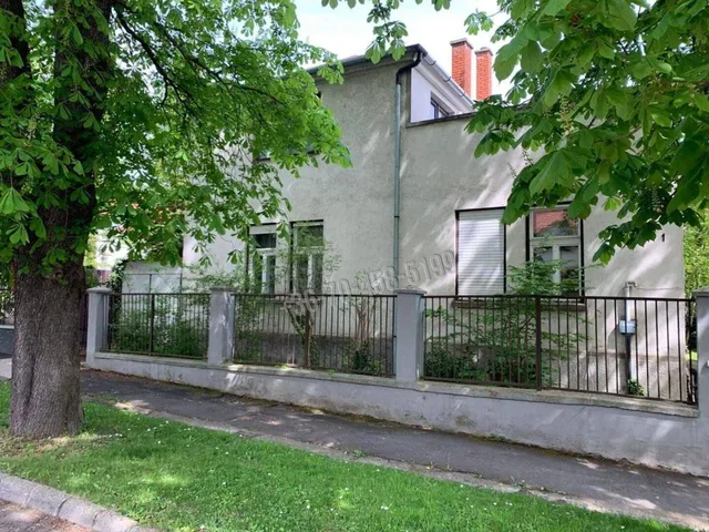 Eladó ház Keszthely, Helikonliget 200 nm