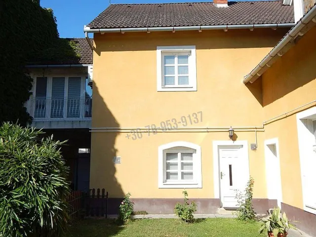 Eladó ház Tapolca, Belváros 270 nm