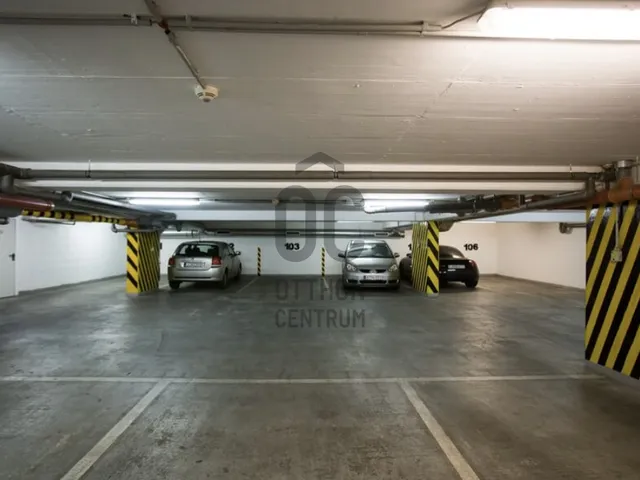 Eladó garázs Budapest VII. kerület, Belső-Erzsébetváros 12 nm