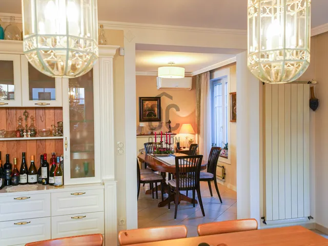 Eladó ház Üröm 186 nm