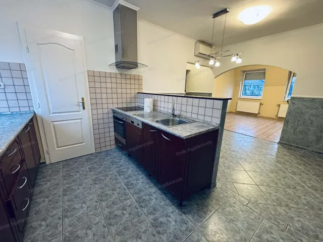 Eladó lakás Tatabánya, Gál István-lakótelep 68 nm