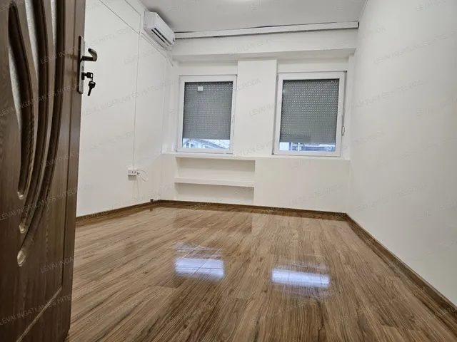 Kiadó kereskedelmi és ipari ingatlan Szarvas 25 nm