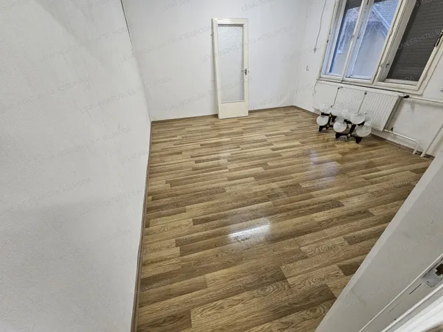 Kiadó kereskedelmi és ipari ingatlan Szarvas 35 nm