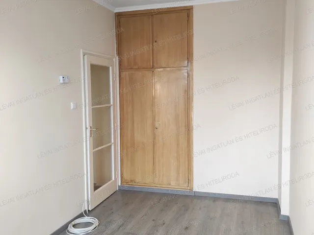 Kiadó lakás Békéscsaba, Kazinczy-lakótelep 49 nm