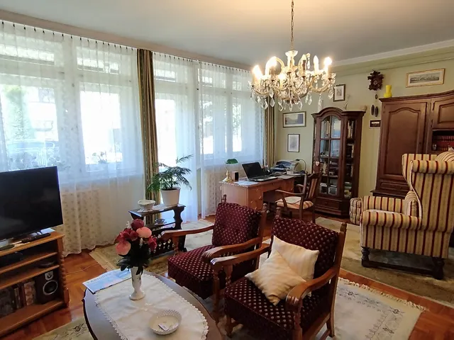 Eladó ház Békéscsaba 211 nm