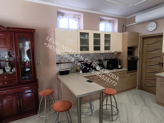 Eladó ház Békéscsaba, Belváros 230 nm