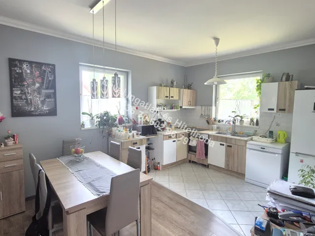 Eladó ház Békéscsaba, Borjúrétikertek 134 nm