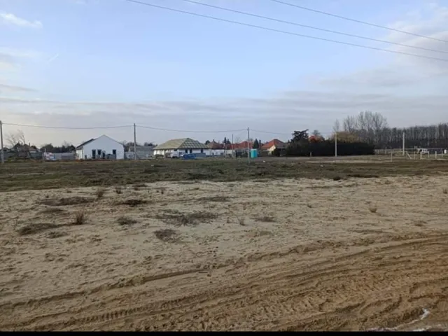 Eladó telek Inárcs 965 nm