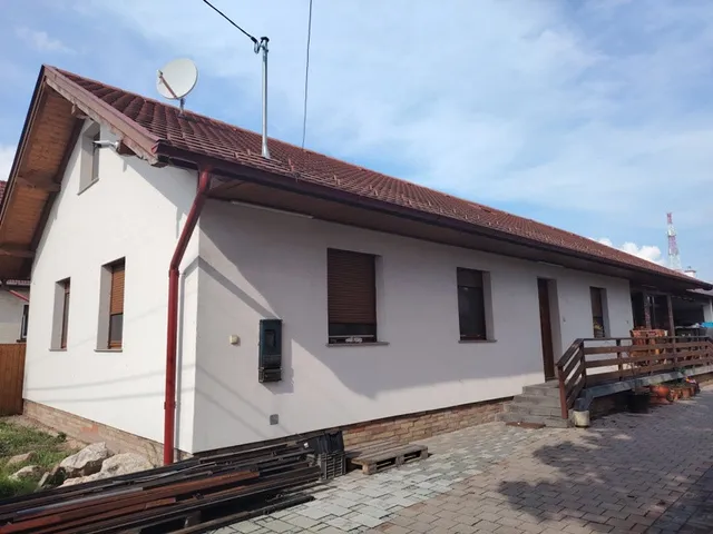 Eladó ház Ócsa 189 nm
