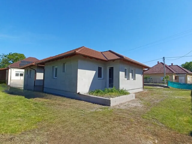 Eladó ház Bugyi 88 nm
