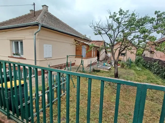 Eladó ház Pusztavacs 65 nm