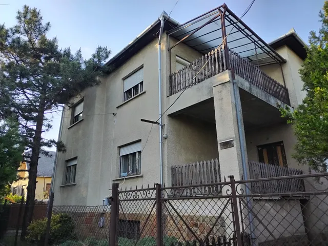 Eladó ház Monor 240 nm