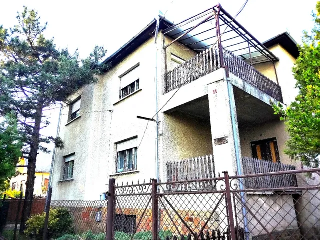 Eladó ház Monor 240 nm