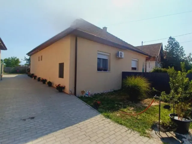 Eladó ház Ócsa 79 nm