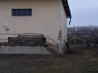 Kiadó kereskedelmi és ipari ingatlan Újhartyán 80 nm