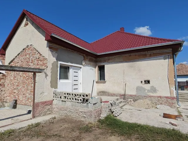Eladó ház Dánszentmiklós 112 nm
