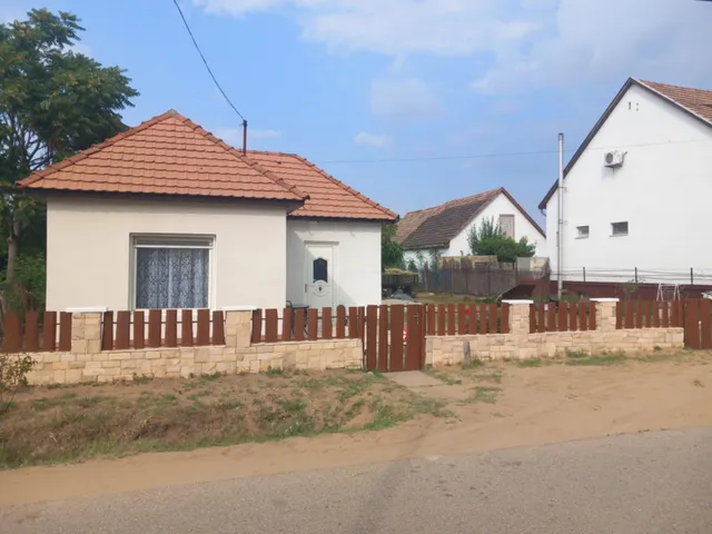 Eladó ház Örkény 60 nm