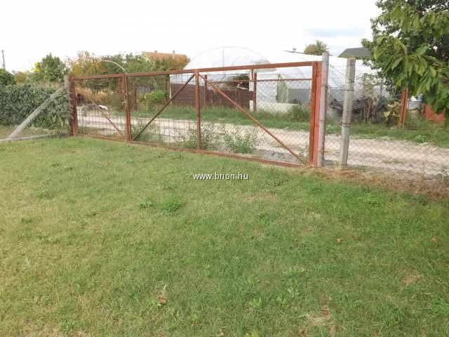 Eladó telek Bugyi 999 nm