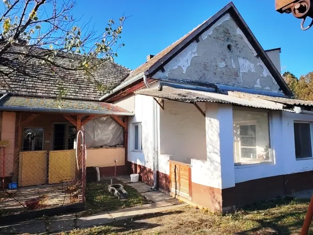 Eladó lakás Dabas 81 nm