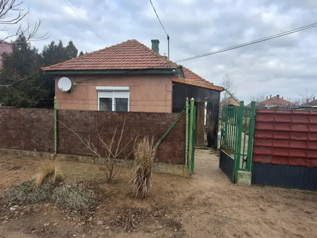 Eladó ház Örkény 53 nm