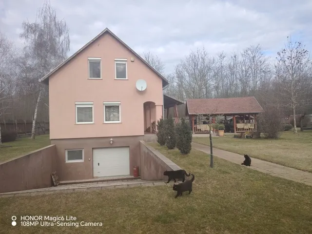 Eladó mezőgazdasági ingatlan Újlengyel 80 nm