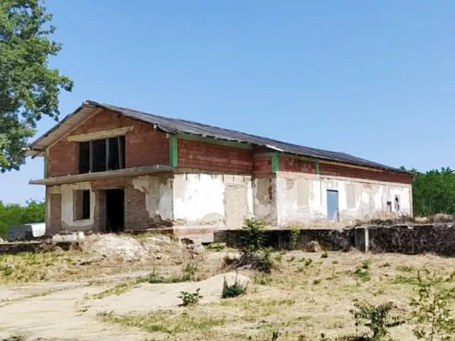 Eladó kereskedelmi és ipari ingatlan Dabas 360 nm