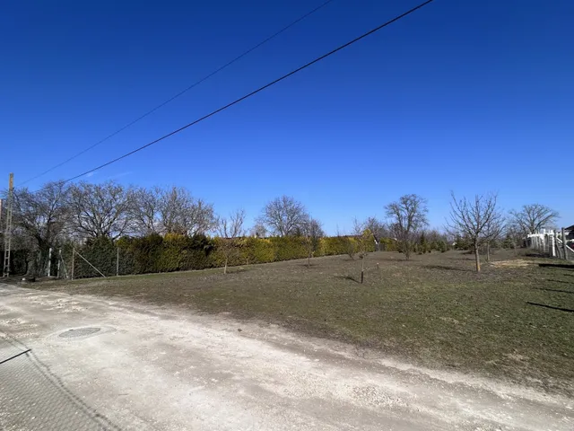 Eladó telek Dabas 3044 nm