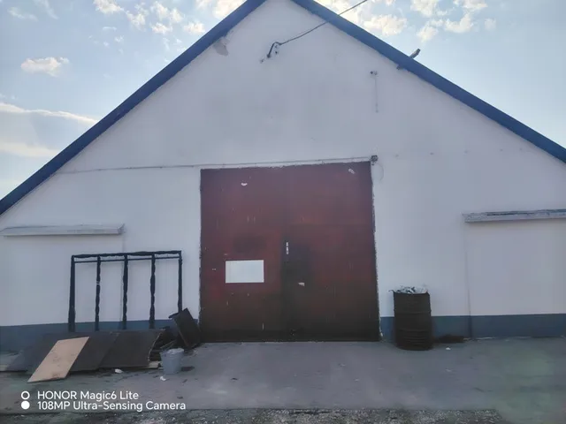 Kiadó kereskedelmi és ipari ingatlan Gyál 180 nm