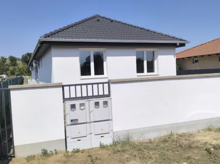 Eladó ház Dánszentmiklós 71 nm