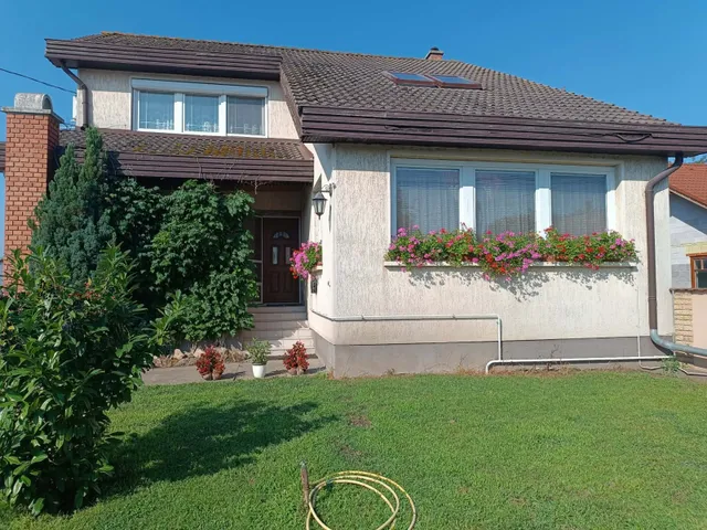 Eladó ház Dabas 122 nm