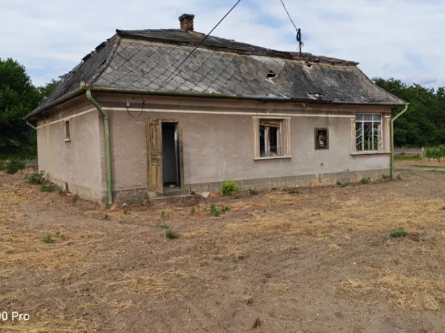 Eladó telek Pilis 90 nm
