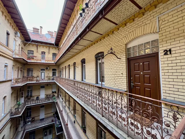 Eladó lakás Budapest VI. kerület 55 nm