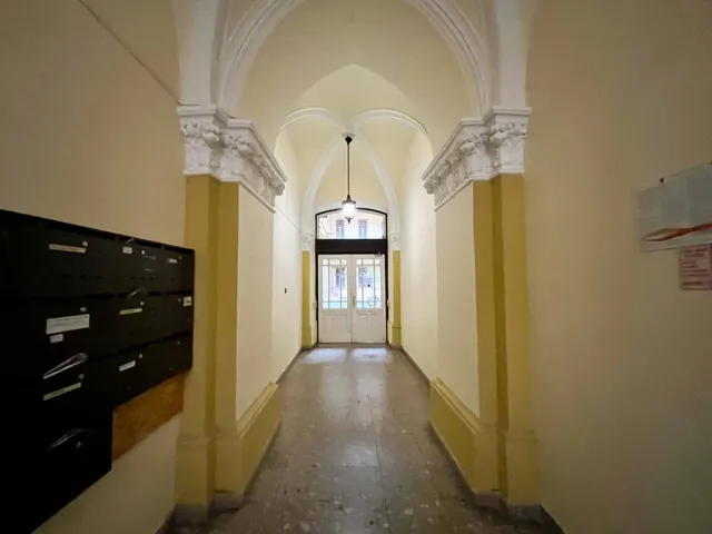 Eladó lakás Budapest VI. kerület 55 nm