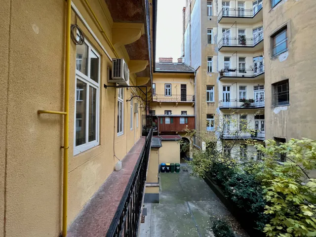 Eladó lakás Budapest VI. kerület 52 nm