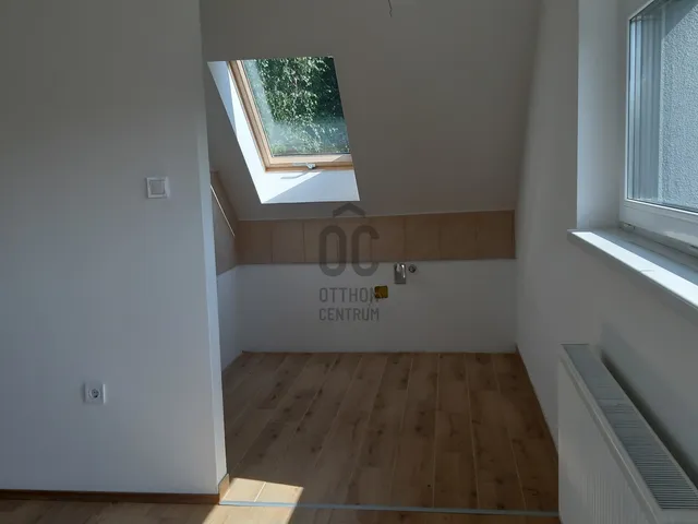 Eladó ház Budapest III. kerület, Csillaghegy 389 nm