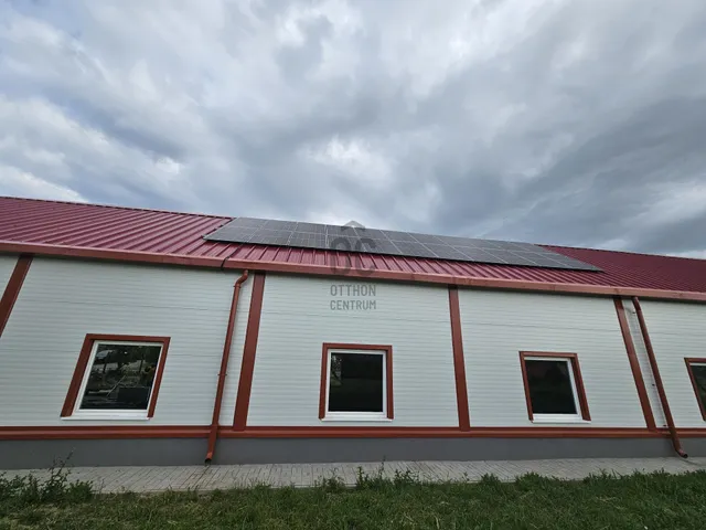 Eladó kereskedelmi és ipari ingatlan Szorosad 320 nm