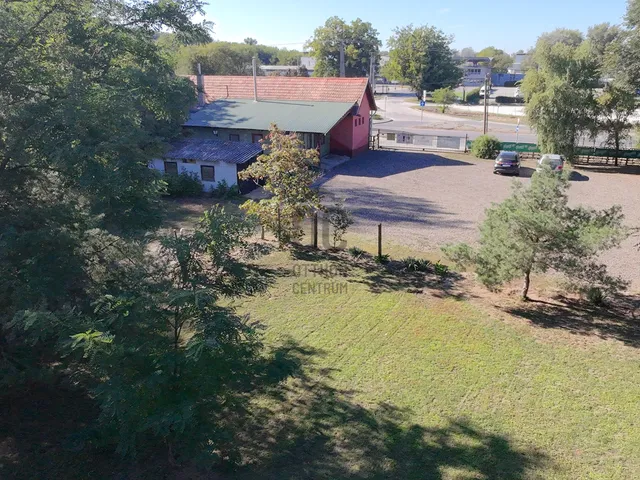 Eladó kereskedelmi és ipari ingatlan Bugyi 230 nm