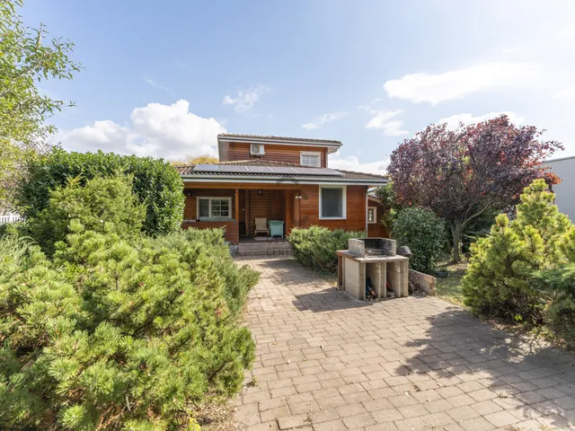 Eladó kereskedelmi és ipari ingatlan Siófok, Sóstó 188 nm