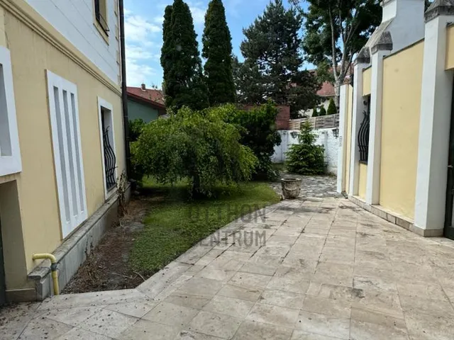 Eladó kereskedelmi és ipari ingatlan Keszthely 551 nm