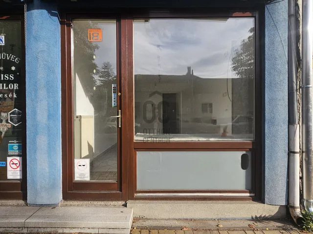 Kiadó kereskedelmi és ipari ingatlan Budapest III. kerület, Csillaghegy 20 nm