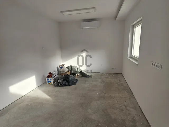 Kiadó kereskedelmi és ipari ingatlan Budapest III. kerület, Csillaghegy 28 nm