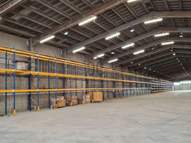 Kiadó kereskedelmi és ipari ingatlan Őrbottyán 3000 nm