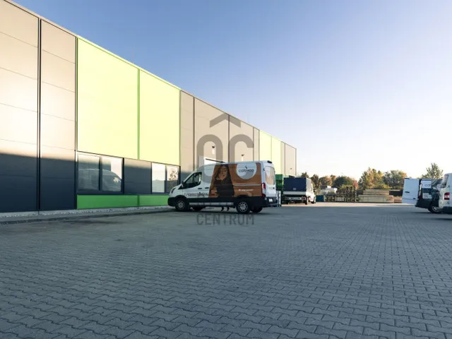 Kiadó kereskedelmi és ipari ingatlan Székesfehérvár 5653 nm